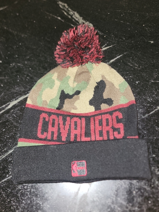 NBA Other - NBA Cleveland Cavaliers Pom Pom Beanie Black Red Camo Patches